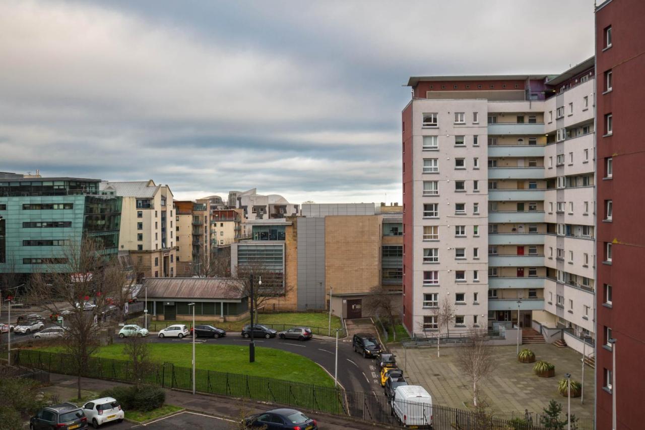 Holyrood New Apartment Edinburgh Exterior photo